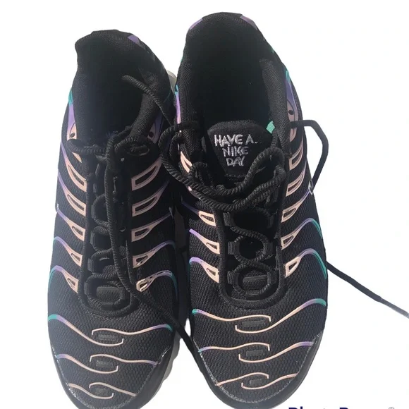 NIKE Tn Air Max “Have a Nike Day” Athletic Sneakers. - Picture 2 of 11